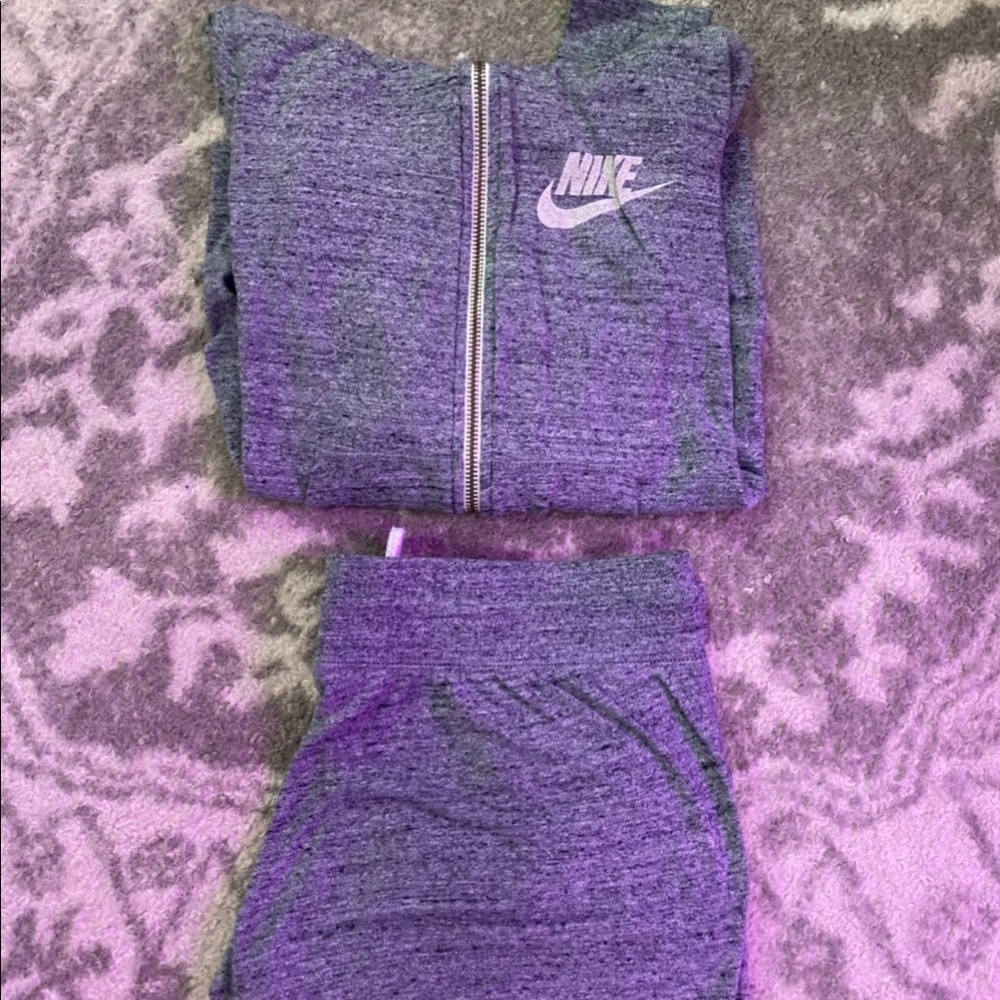 Nike 2 Piece Set - Picture 2 of 4
